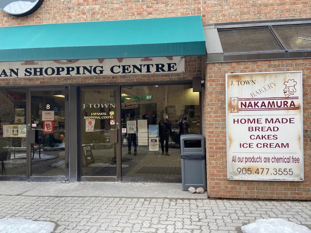 Mont Blanc dessert with piped chestnut and candied chestnut on a blue plate